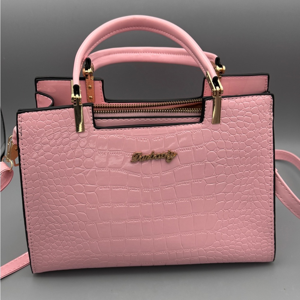 NWOT Chic Pink Crocodile-Embossed Shoulder Bag-Trendy Faux Leather Purse Elegant